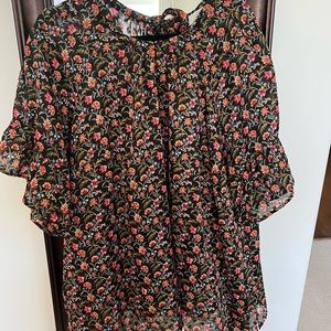 Loft Plus Floral Flutter Sleeve Top